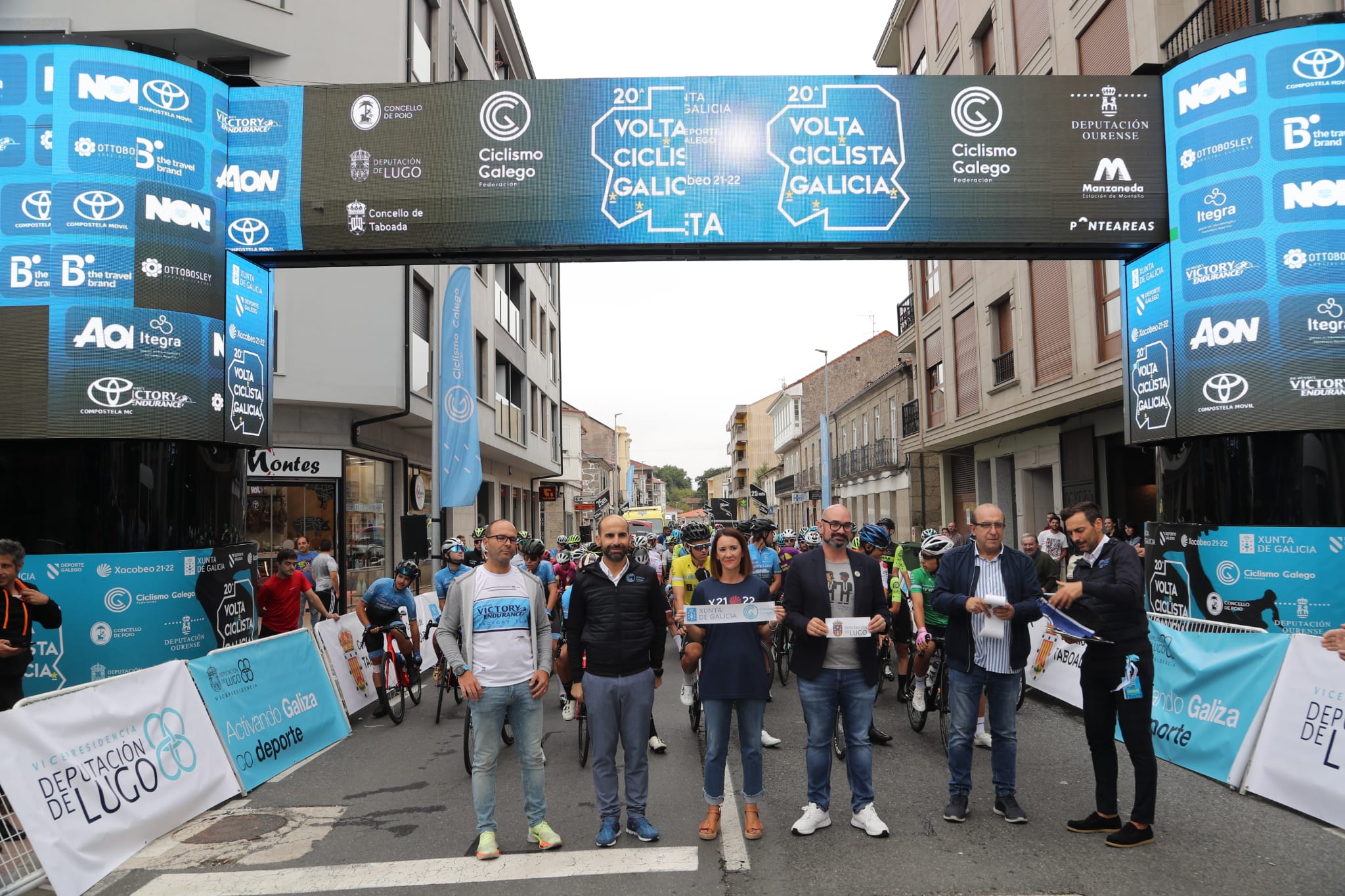 O mexicano Édgar Cadena confirma o seu gran momento na etapa lucense da Volta Galicia