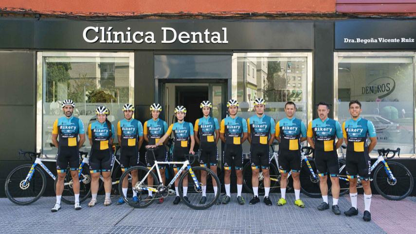 Presentado-en-Fuenlabrada-el-equipo-de-ciclocross-nacional-Bikery-Denpros