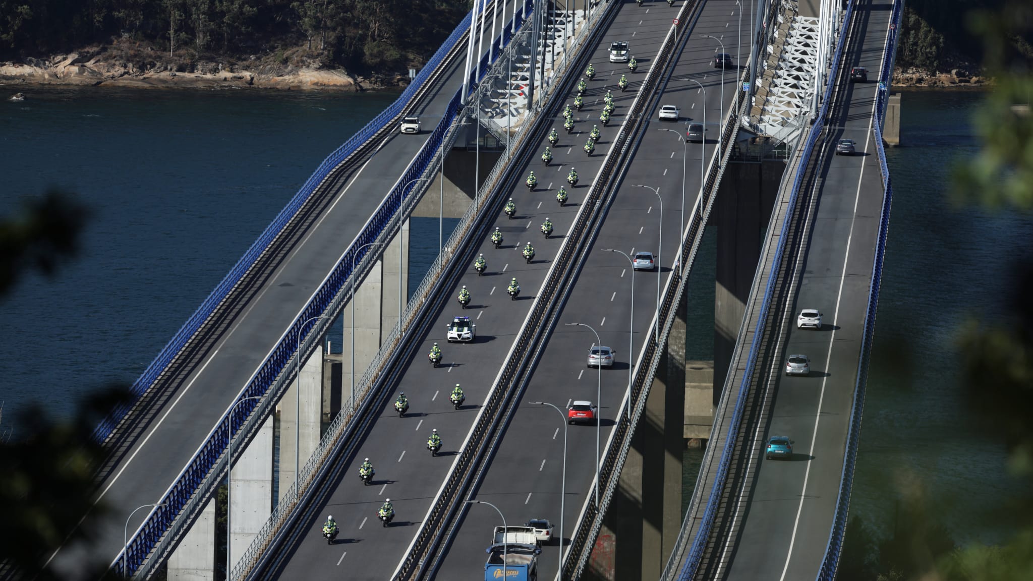 Agradecemento á Garda Civil de Tráfico polo labor desempeñado na XX Volta Ciclista a Galicia