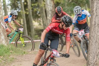 David Valero y Lucía Gómez, primeros campeones de España de BTT Short Track