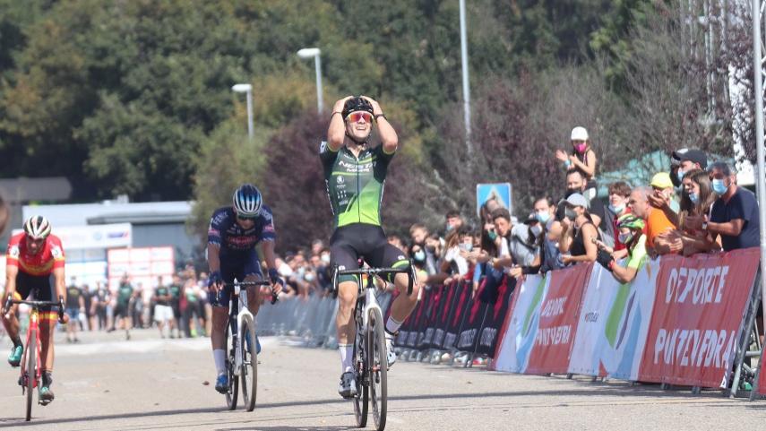 Kevin-e-Isaac-Suarez-junto-a-Gonzalo-Inguanzo-buscan-seguir-lideres-de-la-Copa-de-Espana-CX-en-Pontevedra