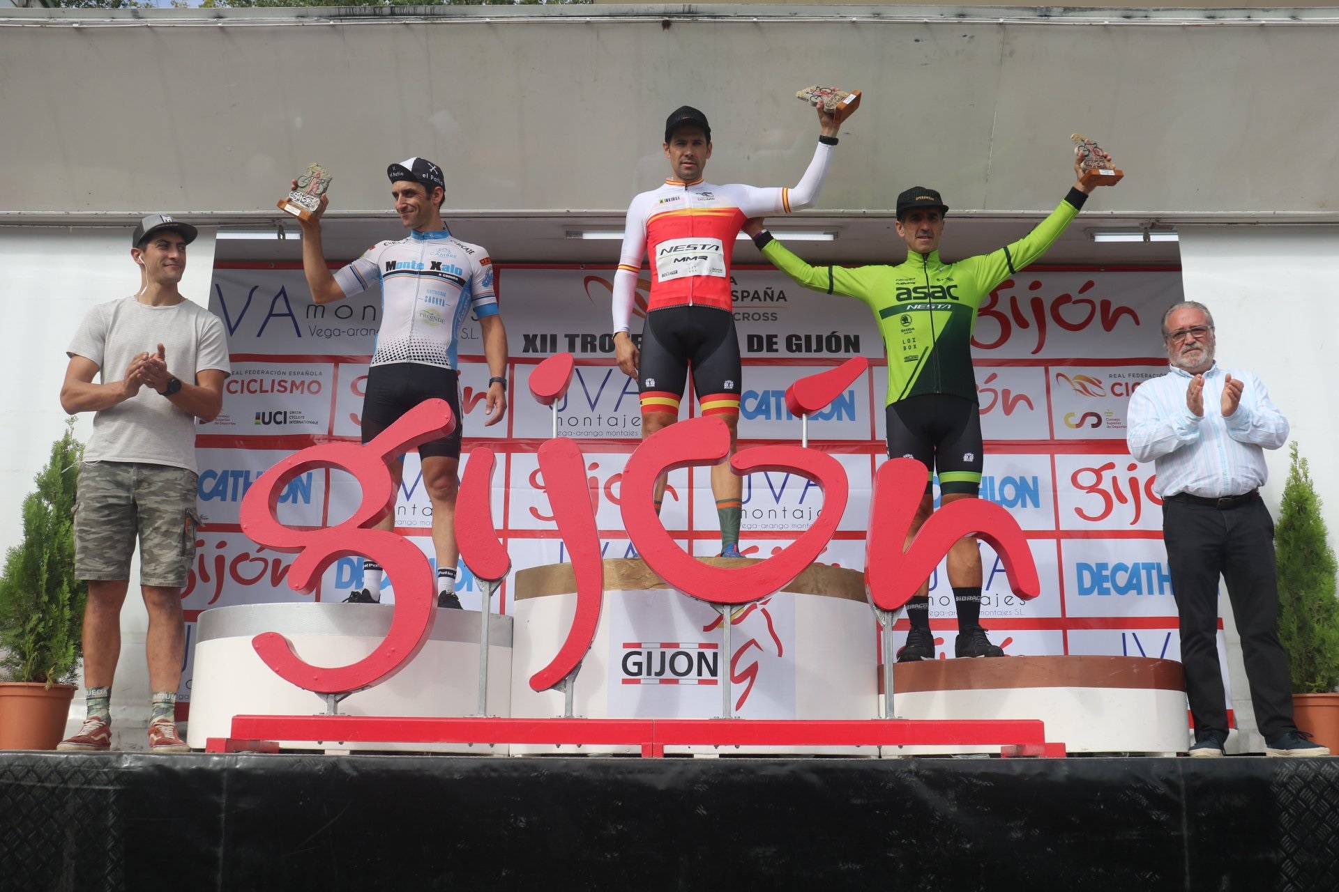 Kevin e Isaac Suárez junto a Gonzalo Inguanzo llegan líderes de la Copa de España CX a Pontevedra