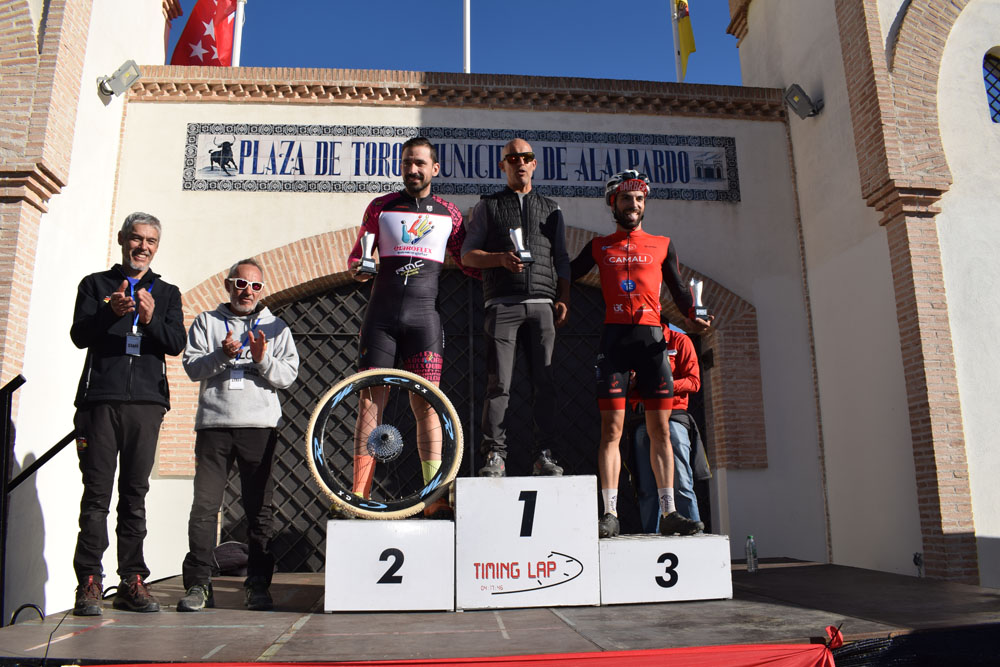 Alalpardo disfruta de más de 300 participantes en el XVII Ciclocross Peña Ciclista Ciclonorte