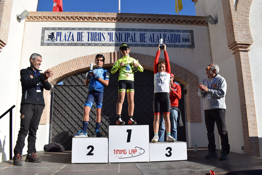 Alalpardo disfruta de más de 300 participantes en el XVII Ciclocross Peña Ciclista Ciclonorte