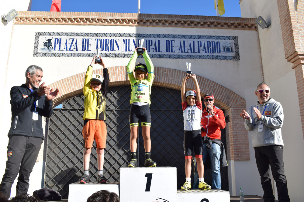 Alalpardo disfruta de más de 300 participantes en el XVII Ciclocross Peña Ciclista Ciclonorte