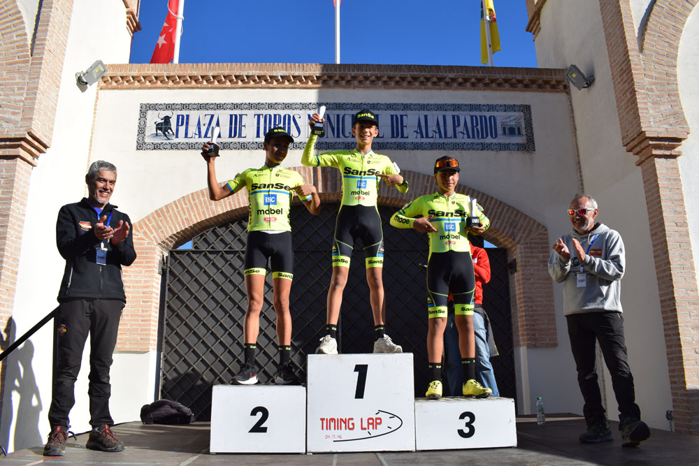 Alalpardo disfruta de más de 300 participantes en el XVII Ciclocross Peña Ciclista Ciclonorte