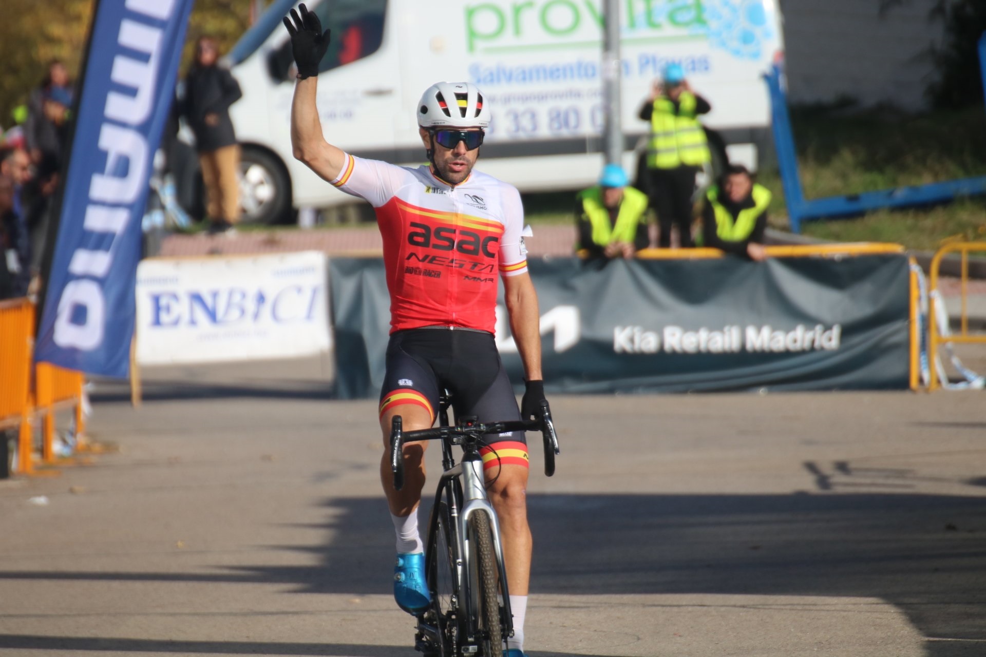 Kevin Suárez campeón de la Copa de España de Ciclocross élite tras ganar en Alcobendas