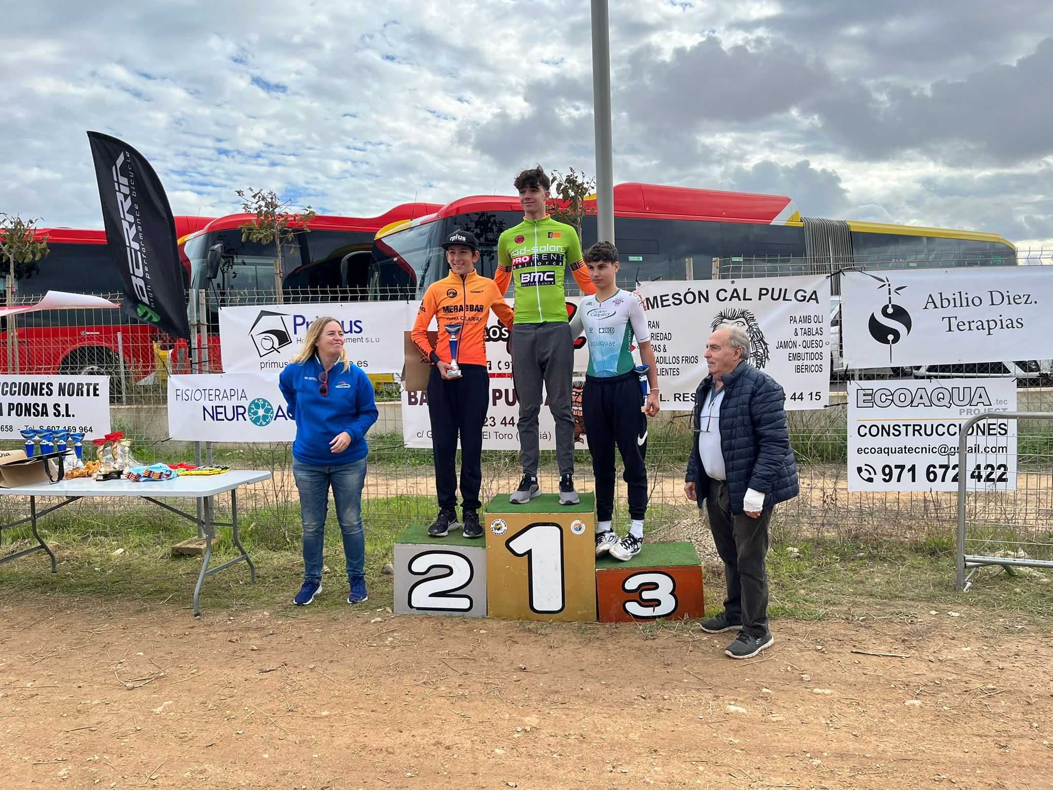 XISCO CRESPI, JAVI SALMERÓN Y NEUS CAPELLÀ VENCEDORES DE LA CHALLENGE DE CICLOCROSS OPEN