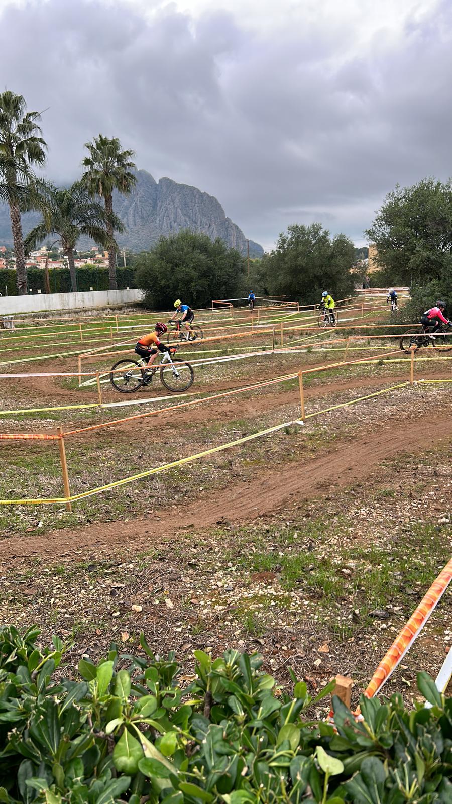 Ismael Esteban y Alicia González vencedores en élite-sub 23 en el Ciclocross de Udías