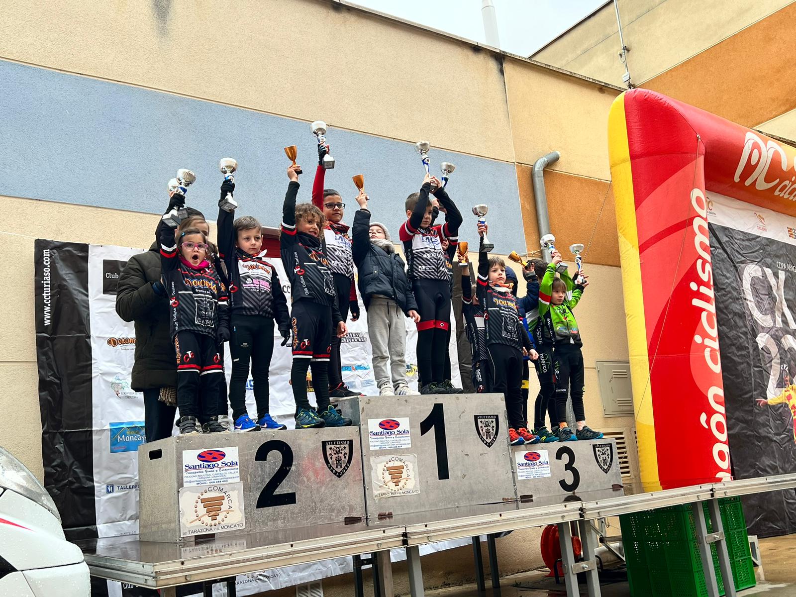 Oriol Doménech y Lilian Soriano vencen en la quinta prueba puntuable de la Copa Aragón de Ciclocross 22