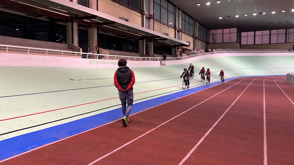 Sesión de pista en Galapagar con la Escuela de Entrenamiento Ciclismo