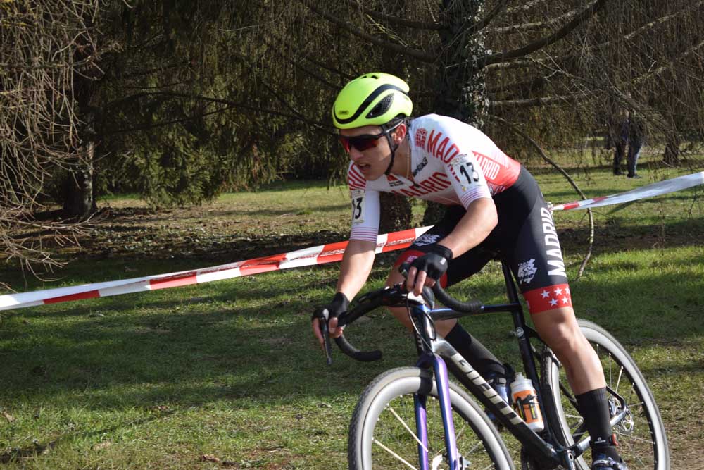 Emilio Reinoso devuelve al ciclocross madrileño a la elite con su bronce junior en los Nacionales de Vic
