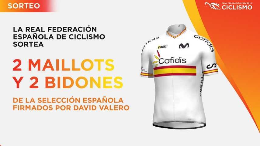 Consigue-dos-maillots-de-la-Seleccion-Espanola-y-dos-bidones-firmados-por-David-Valero