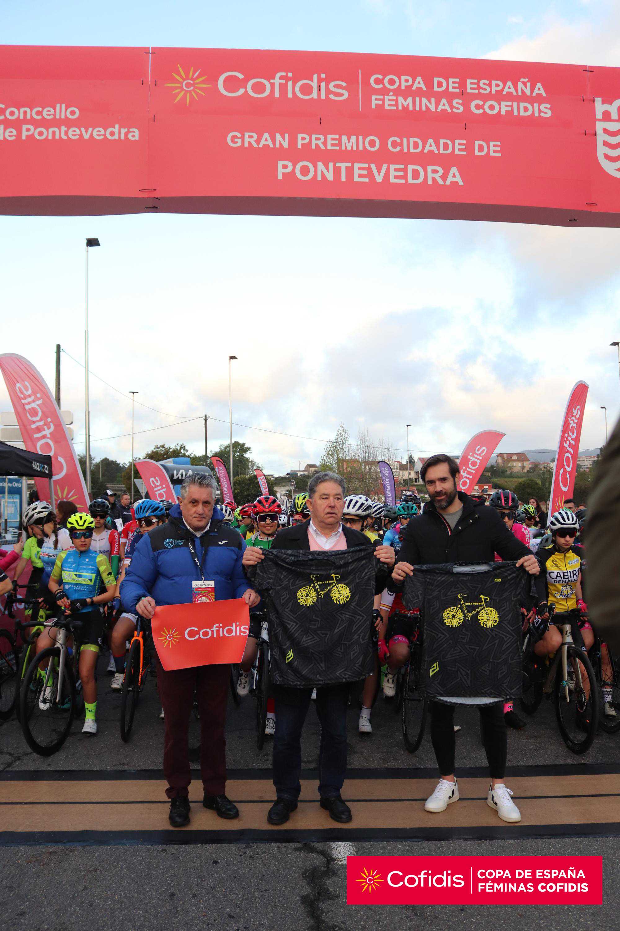 As ciclistas galegas brillan na Copa de España feminina Cofidis de Pontevedra