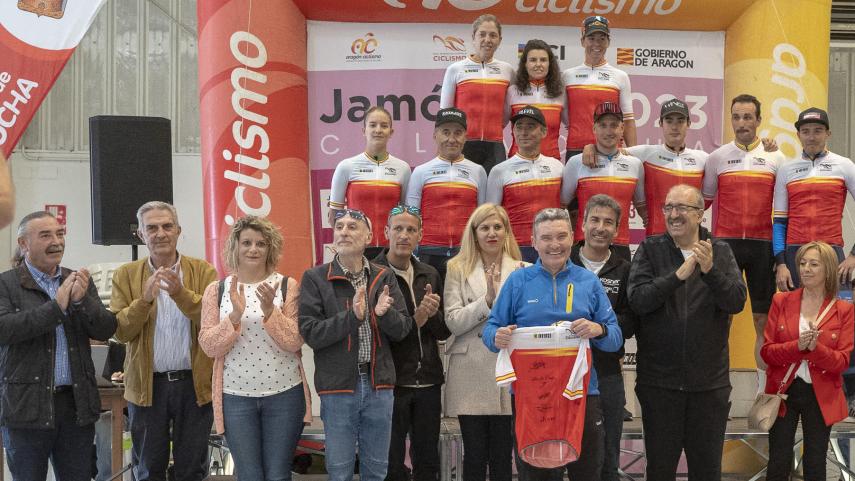 Simon-Stiebjahn-Tessa-Kortekaas-ganadores-Jamon-Bike-Calamocha