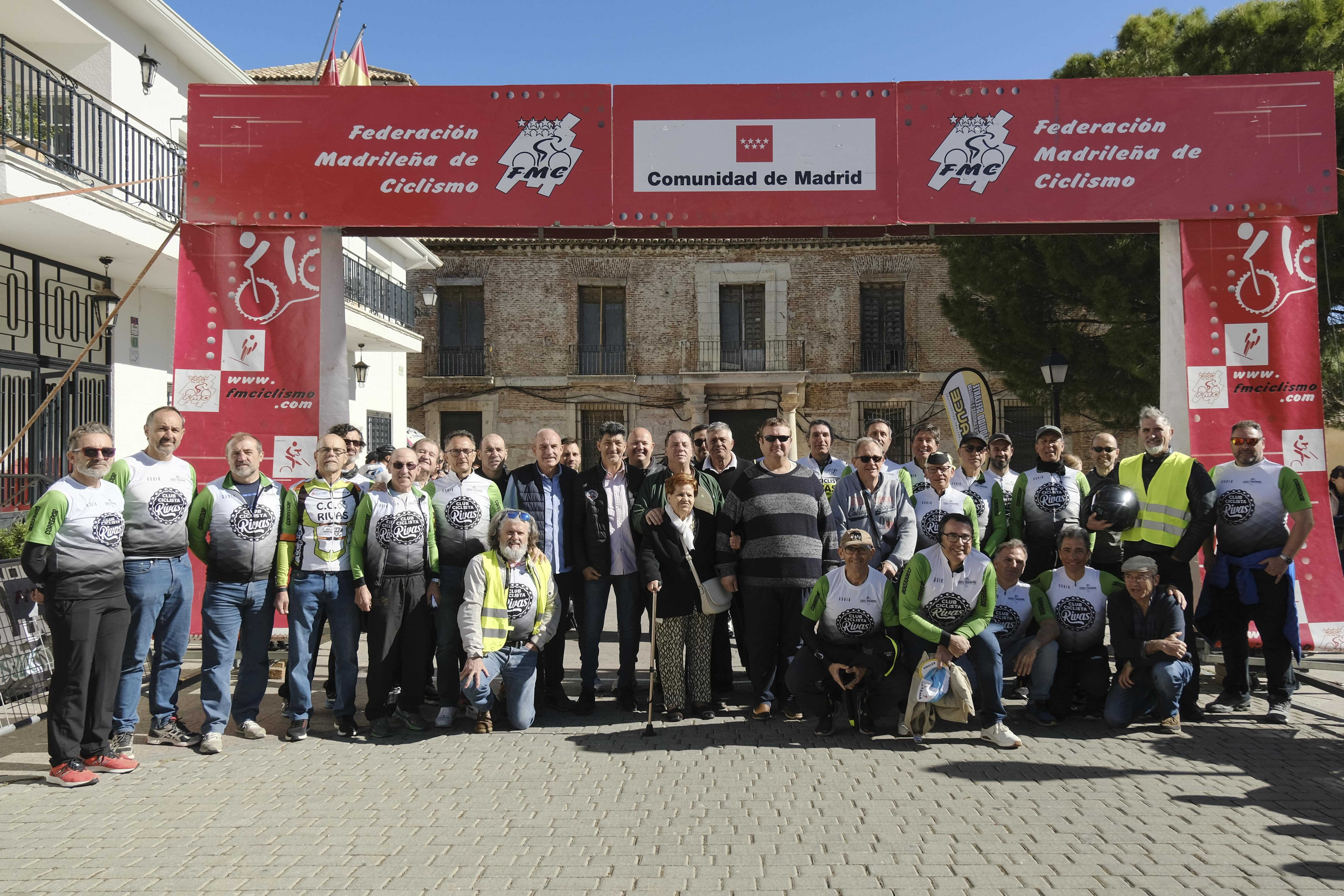 El 16 de abril, Corpa homenajeó a su ciclista más emblemático