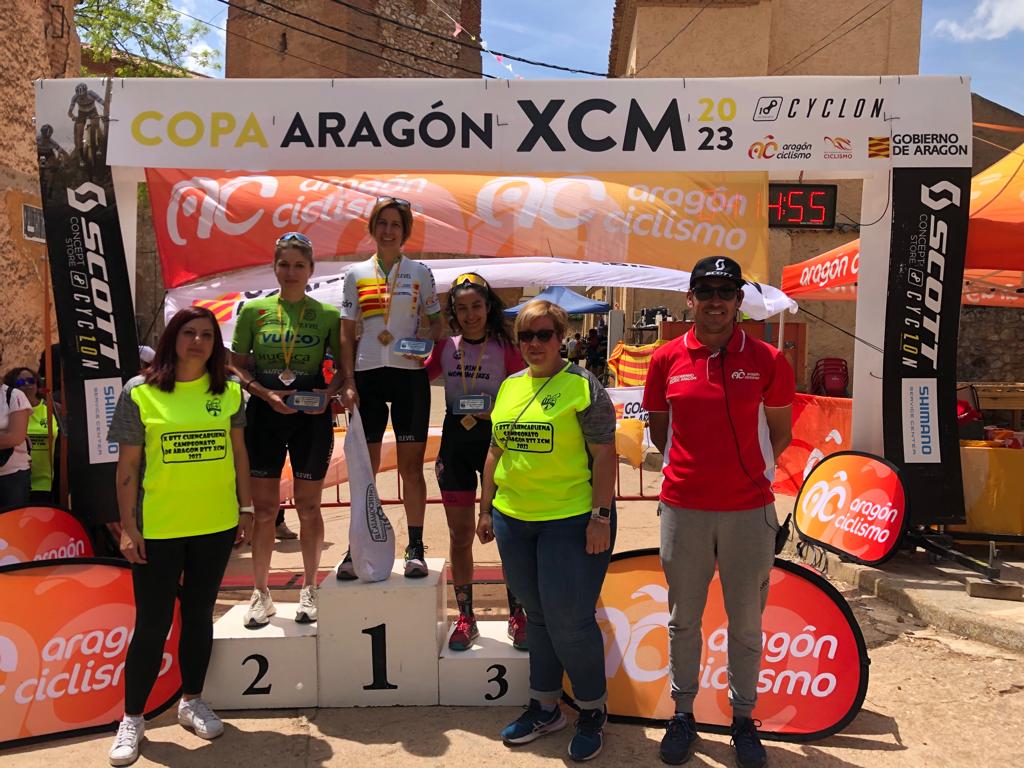 Javier Navarro y Eva Elbaile se proclaman Campeones de Aragón XCM