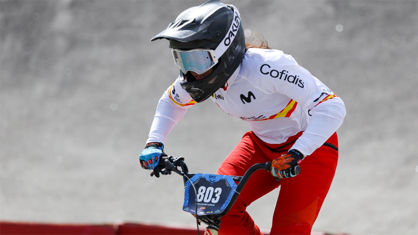 Adriana-Dominguez-y-Lara-Palacio-4-y-5-en-la-Copa-de-Europa-de-BMX-Racing-de-Valmiera