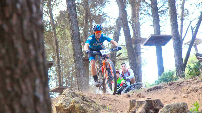La-Sierra-Norte-de-Malaga-se-vuelca-con-el-ciclismo