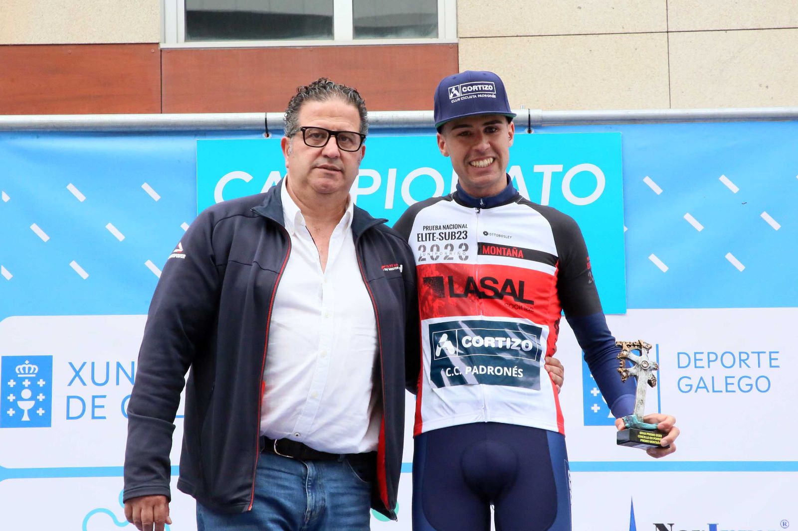 O sub23 Rubén Fandiño e o elite Iván Días, novos campións de Galicia de fondo en estrada