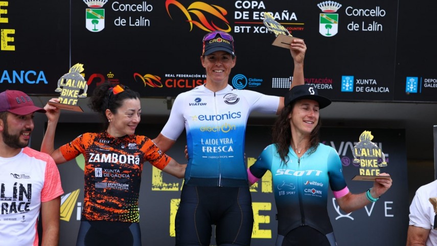 Susana-Alonso-acada-o-mellor-resultado-absoluto-do-XCM-galego-na-Lalin-Bike-Race
