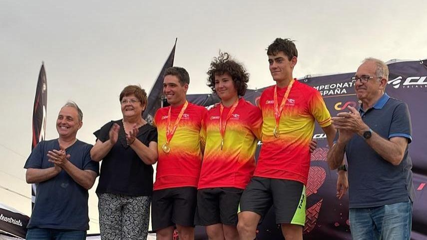 Alba-Riera-Dani-Baron-y-Borja-Conejos-se-proclaman-campeones-de-Espana-de-Trial-2023-en-Caspe
