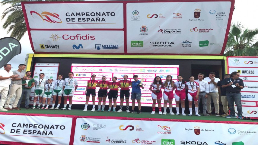 La-seleccion-de-Cantabria-Infantil-femenina-medalla-de-bronce-por-equipos-en-los-Campeonatos-de-Espana-JJDDEE
