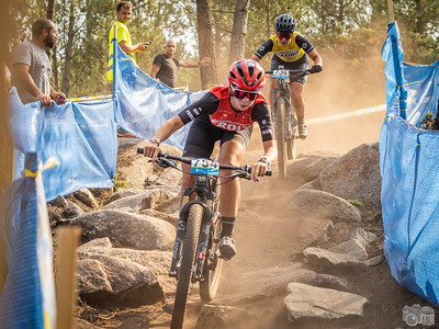 Lara Lois e Saúl López suman novos títulos do Campionato de Galicia de XCO en Outeiro de Rei