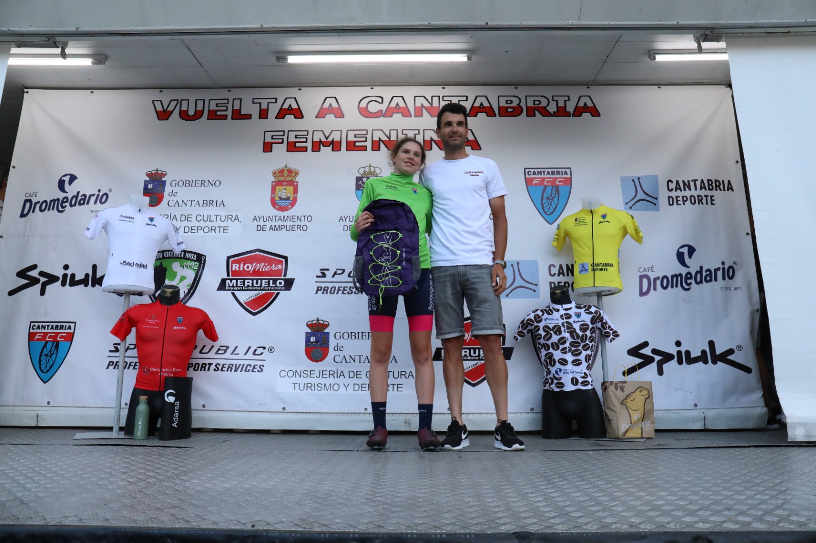 Claudia Pérez y Paula Ostiz ganan en la crono de la Bien Aparecida en la Vuelta a Cantabria Femenina