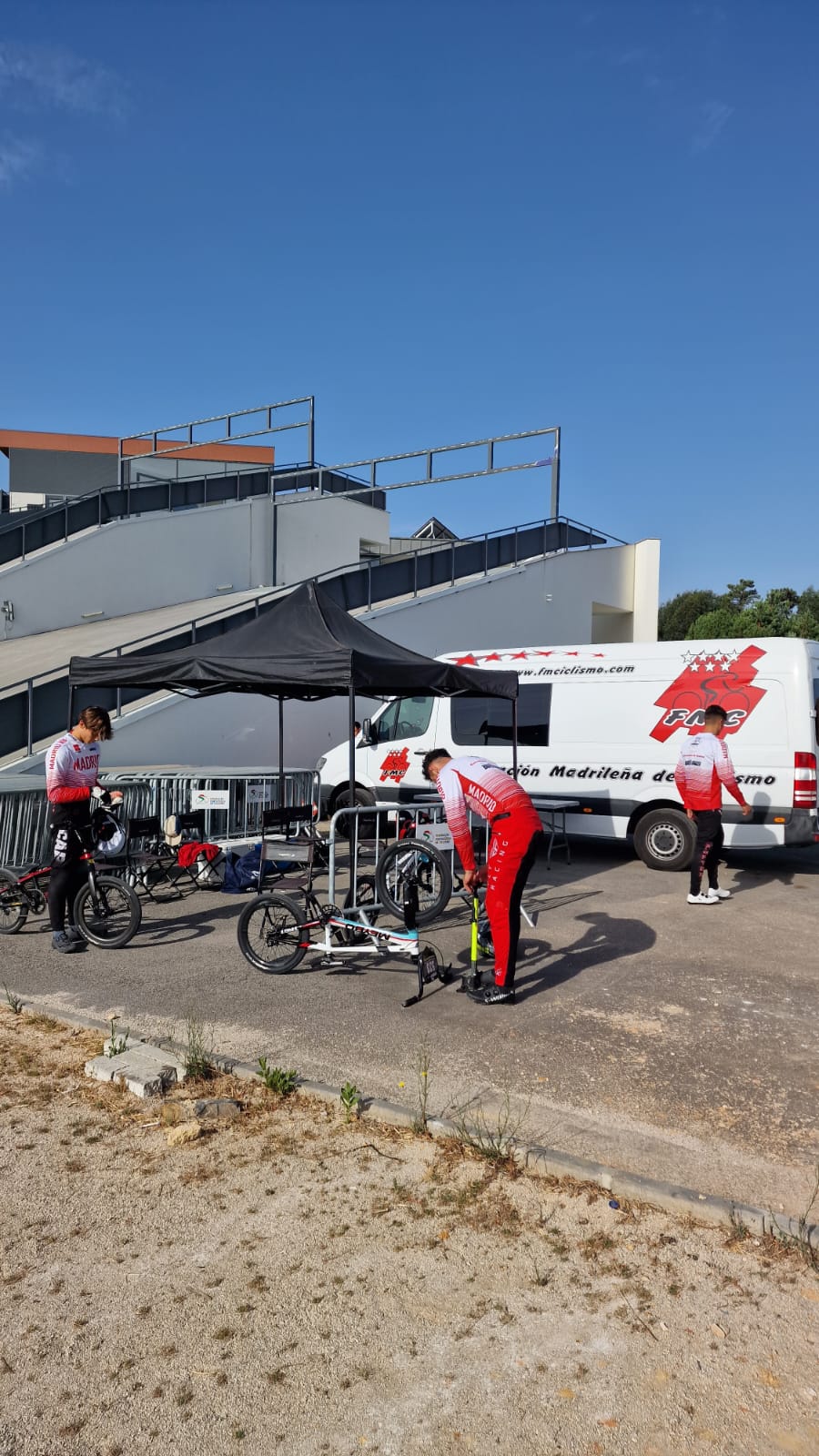 Exitosa tecnificación del BMX madrileño en Anadia, Portugal, rumbo a nuevos logros