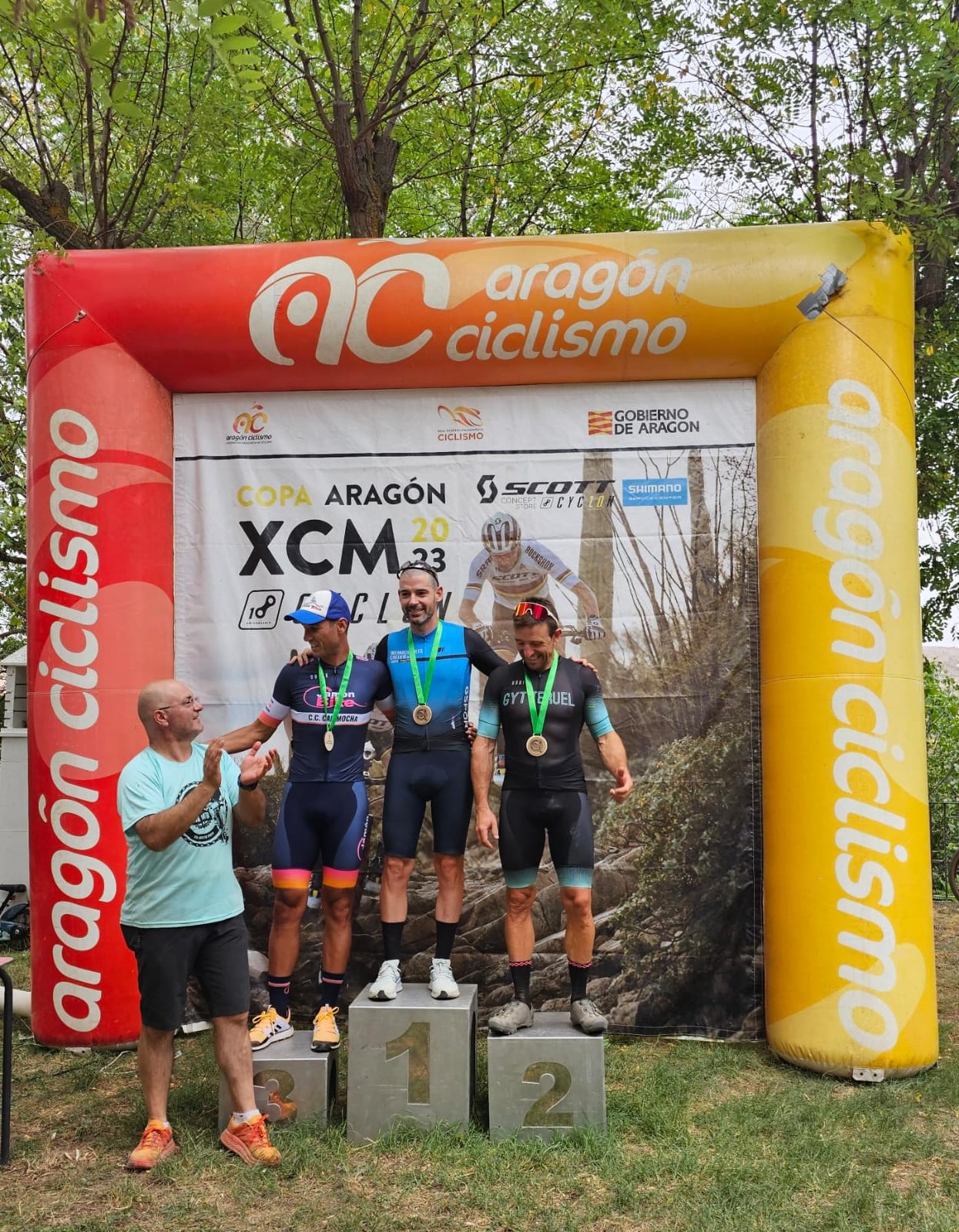 Nadia Castillo y Marc Labaila, líderes de la Copa XCM by Cyclon Zaragoza 2023