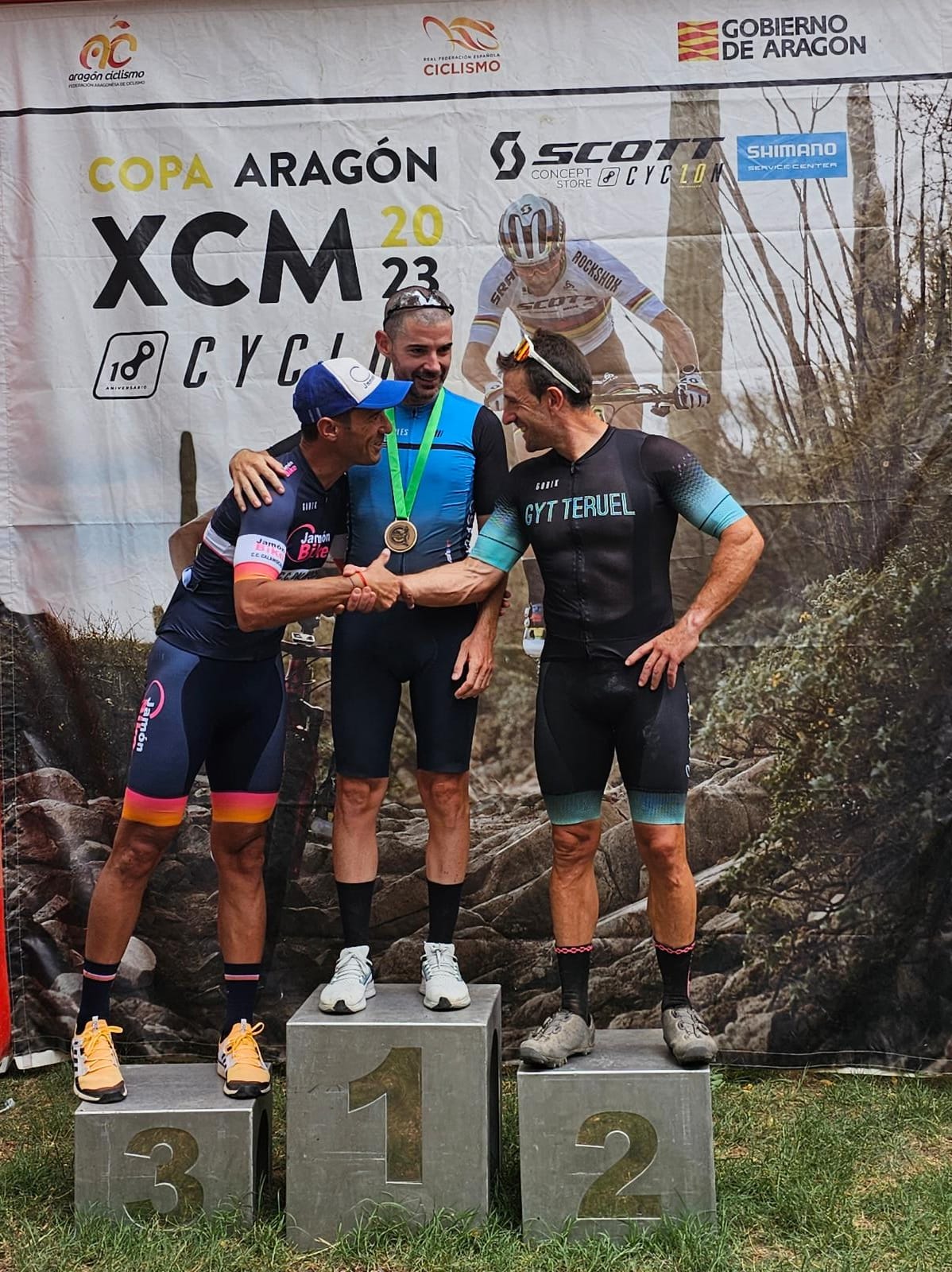 Nadia Castillo y Marc Labaila, líderes de la Copa XCM by Cyclon Zaragoza 2023