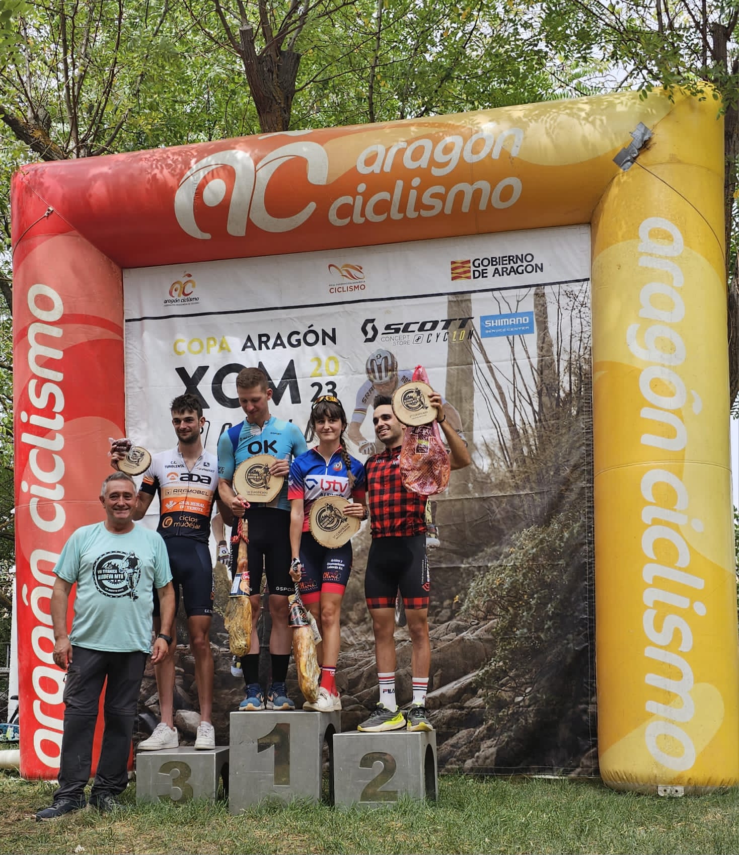 Nadia Castillo y Marc Labaila, líderes de la Copa XCM by Cyclon Zaragoza 2023