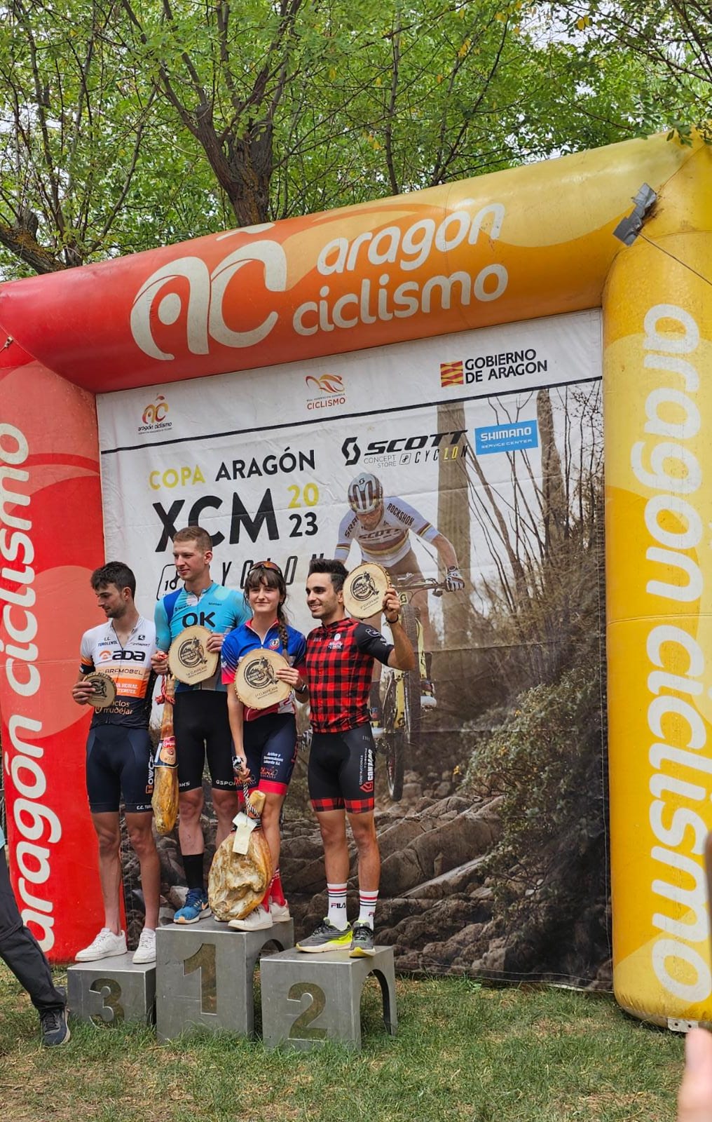 Nadia Castillo y Marc Labaila, líderes de la Copa XCM by Cyclon Zaragoza 2023