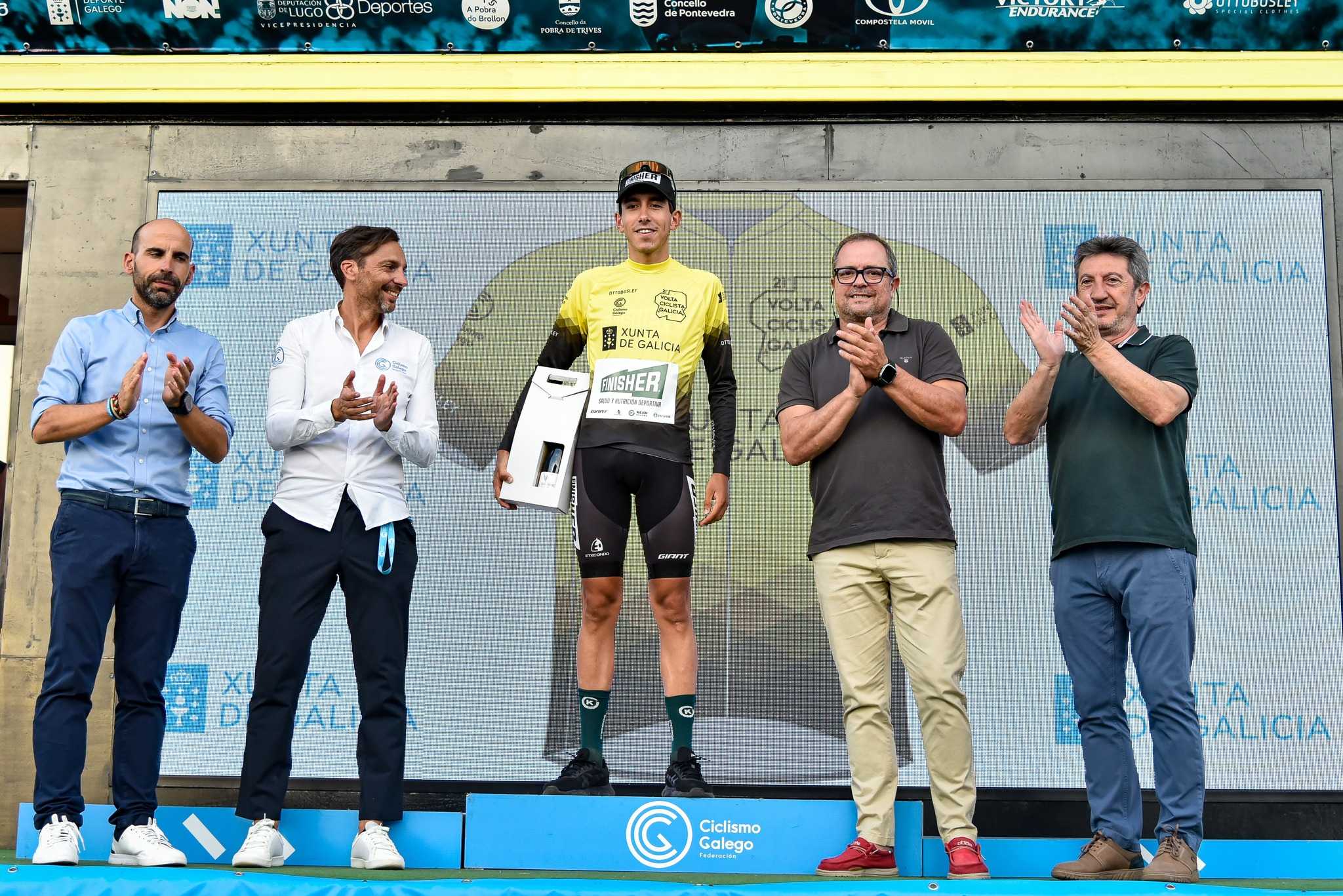 O Finisher asina unha tripla na apertura da Volta a Galicia en A Pobra do Brollón