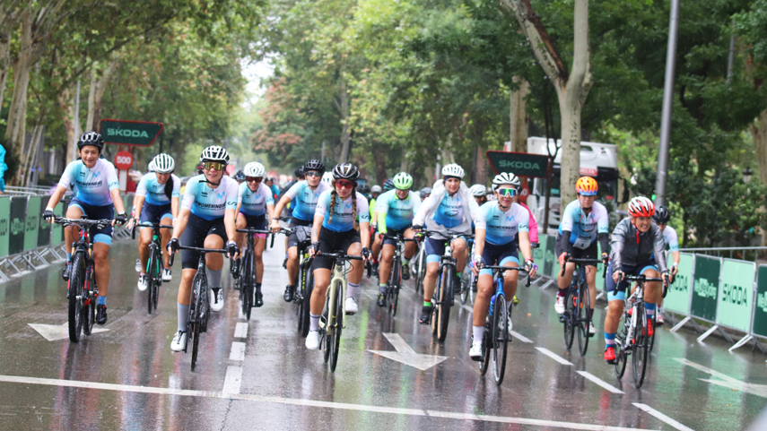 La-Marcha-Women-In-Bike-brilla-en-Madrid-pese-a-la-intensa-lluvia