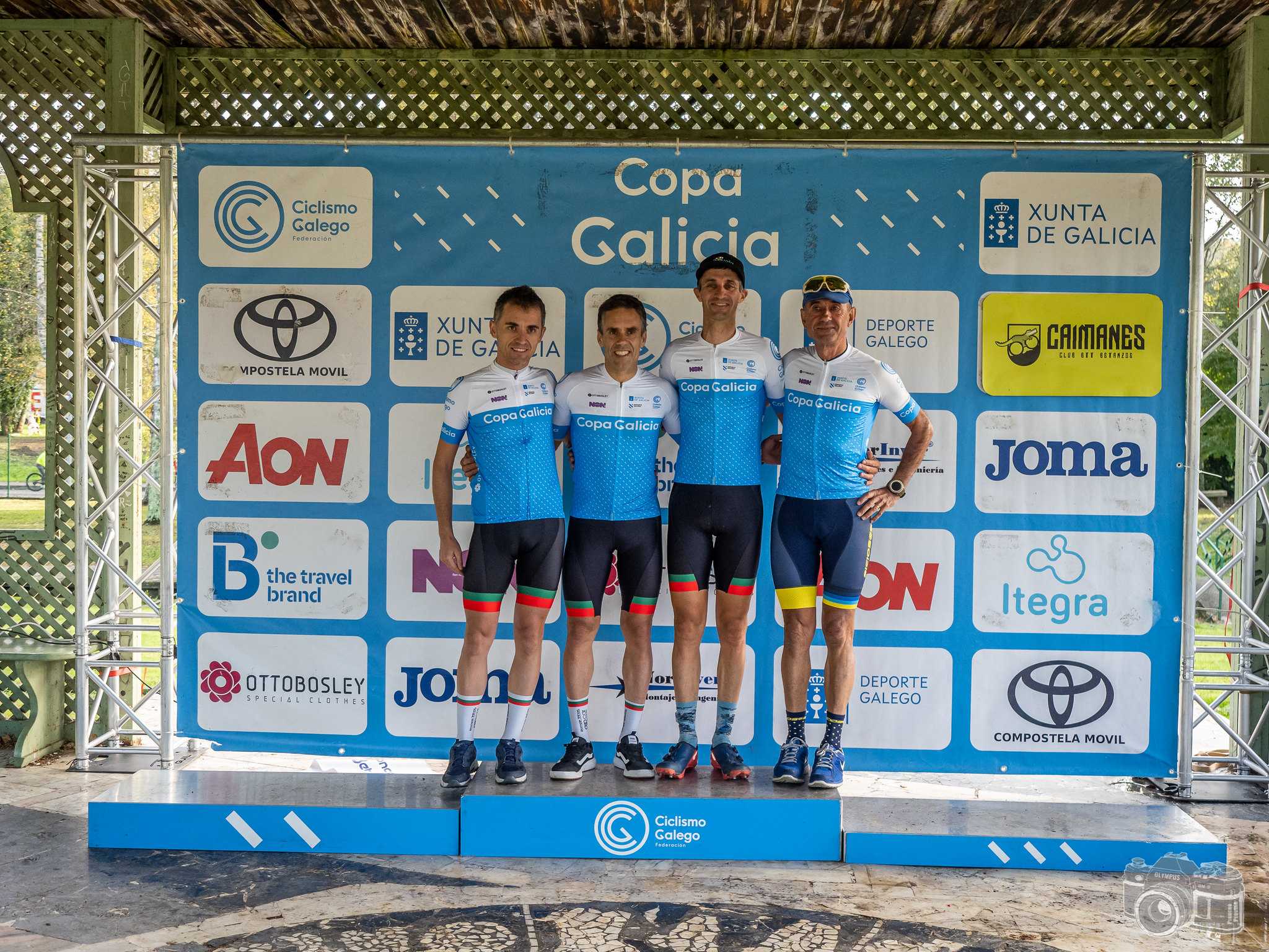 Irene Trabazo e Samuel González impoñen a lei Elite na apertura da Copa Galicia en Betanzos