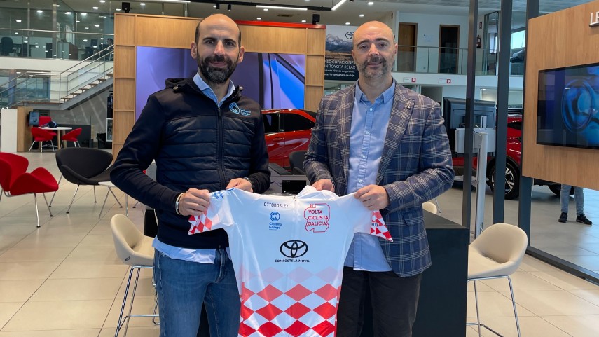 A-FCG-agradece-e-renova-o-convenio-de-colaboracion-con-Toyota-Compostela-Movil