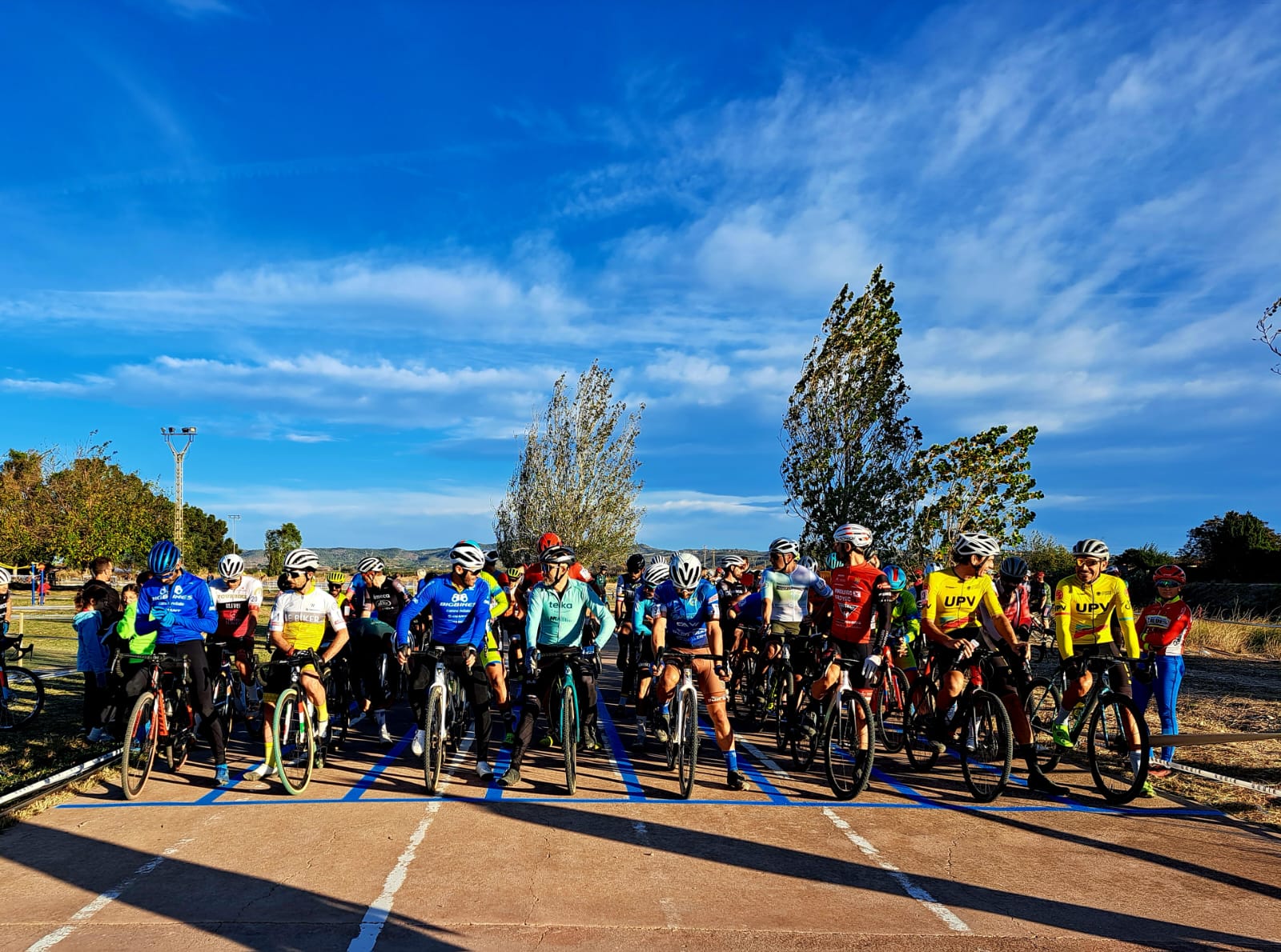 RAÚL MIRA Y SUSANA PÉREZ ARRASAN EN EL XXI CX CIUTAT DE CARLET