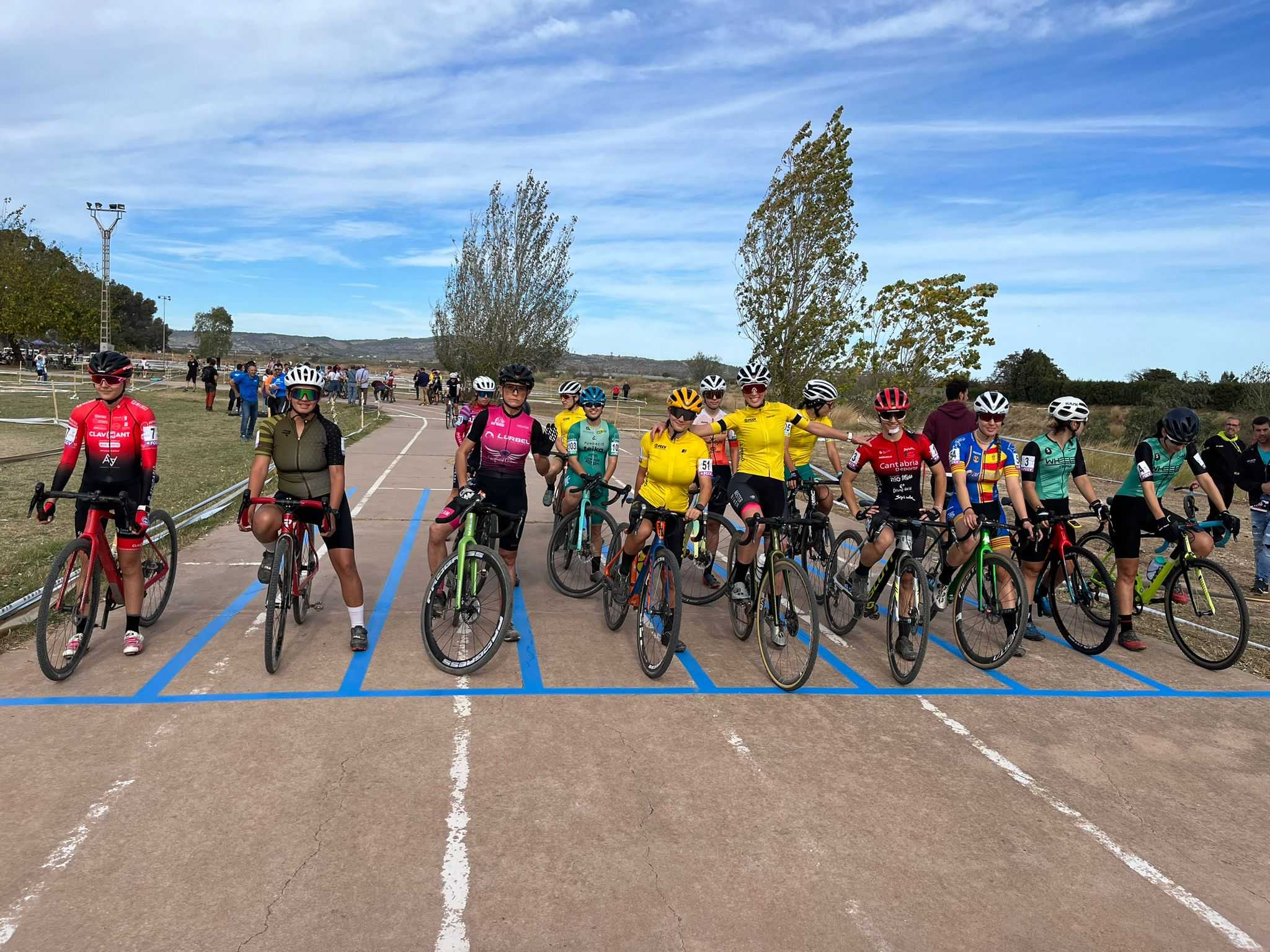 RAÚL MIRA Y SUSANA PÉREZ ARRASAN EN EL XXI CX CIUTAT DE CARLET