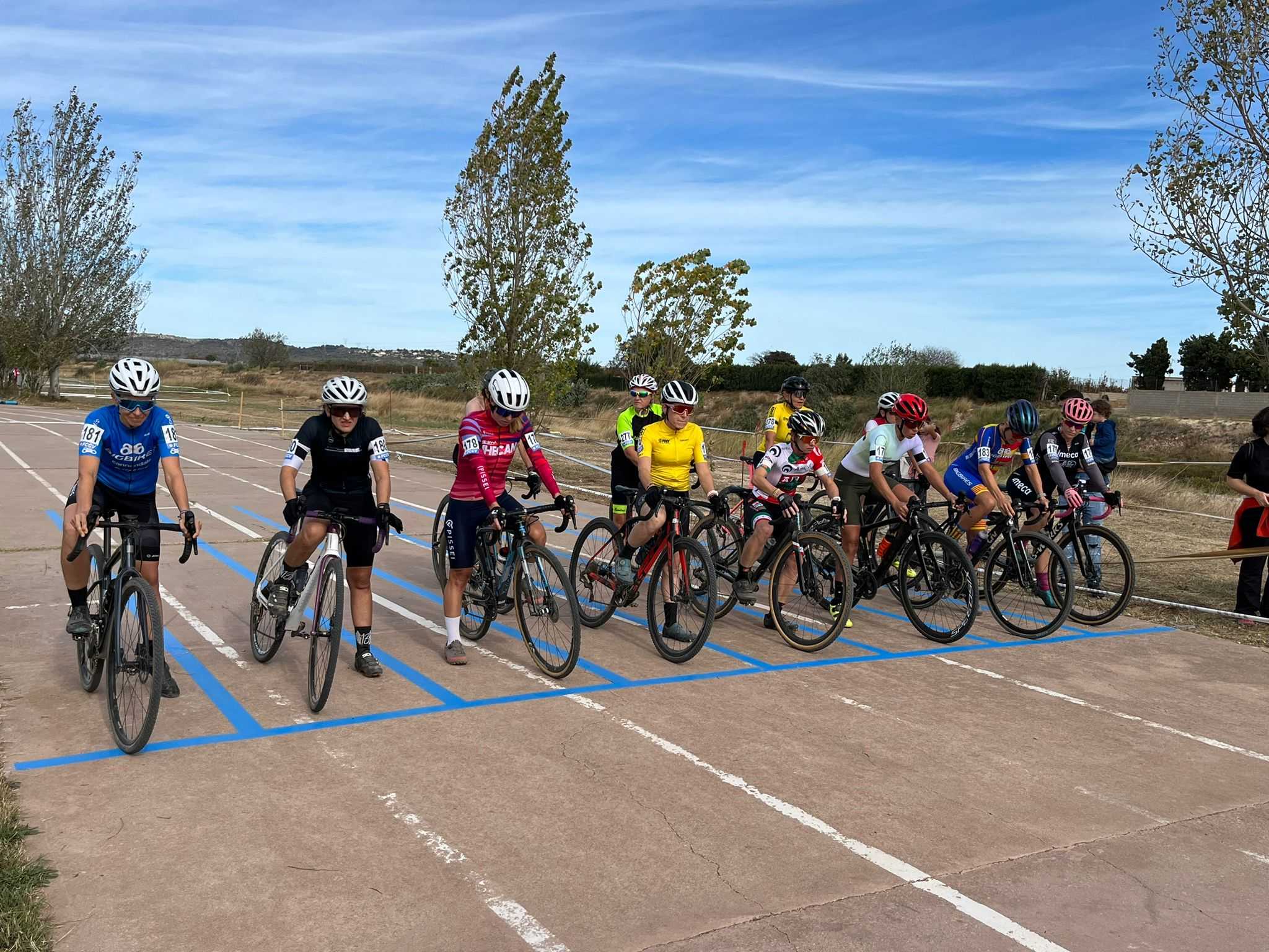 RAÚL MIRA Y SUSANA PÉREZ ARRASAN EN EL XXI CX CIUTAT DE CARLET