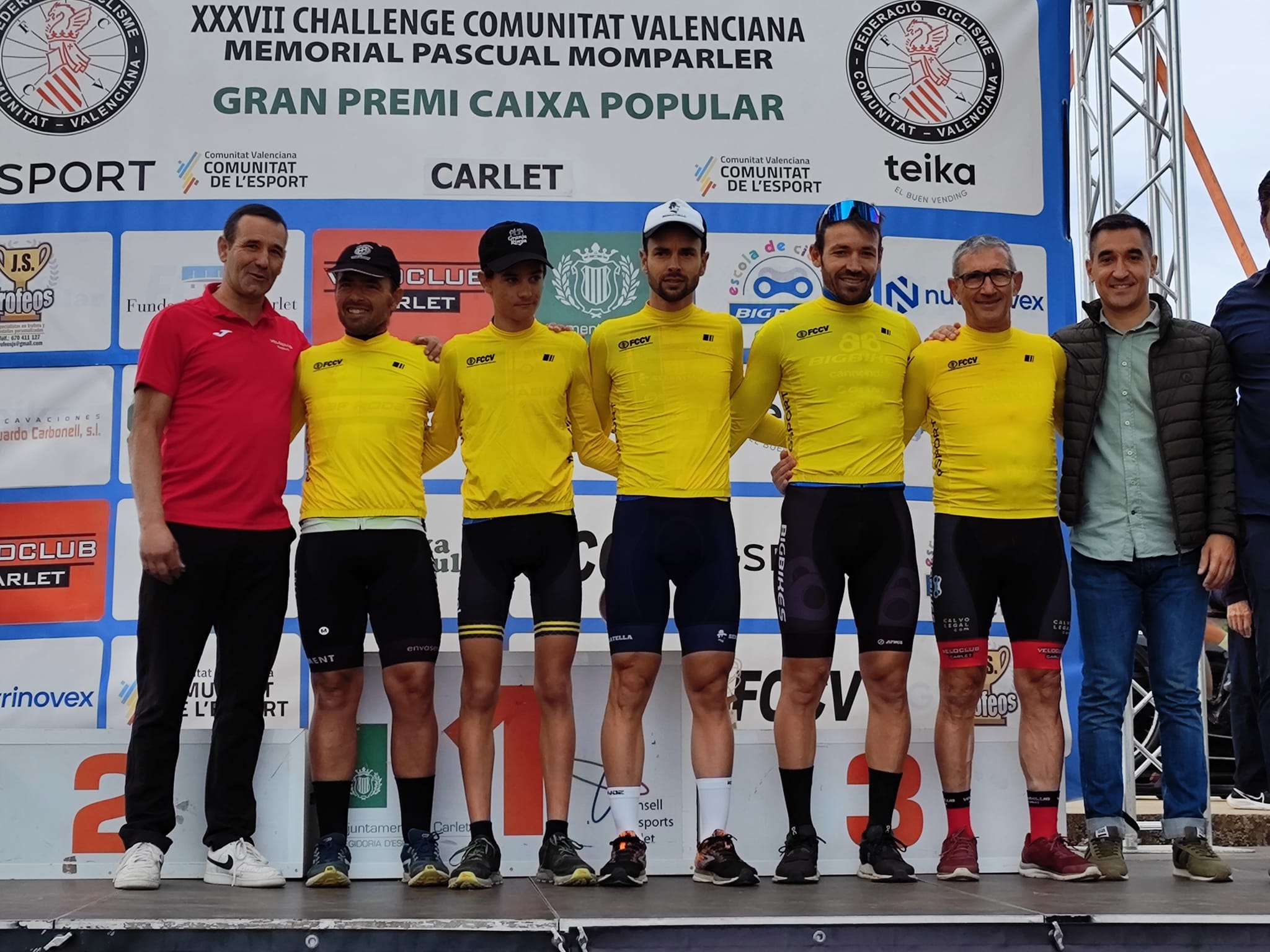 RAÚL MIRA Y SUSANA PÉREZ ARRASAN EN EL XXI CX CIUTAT DE CARLET
