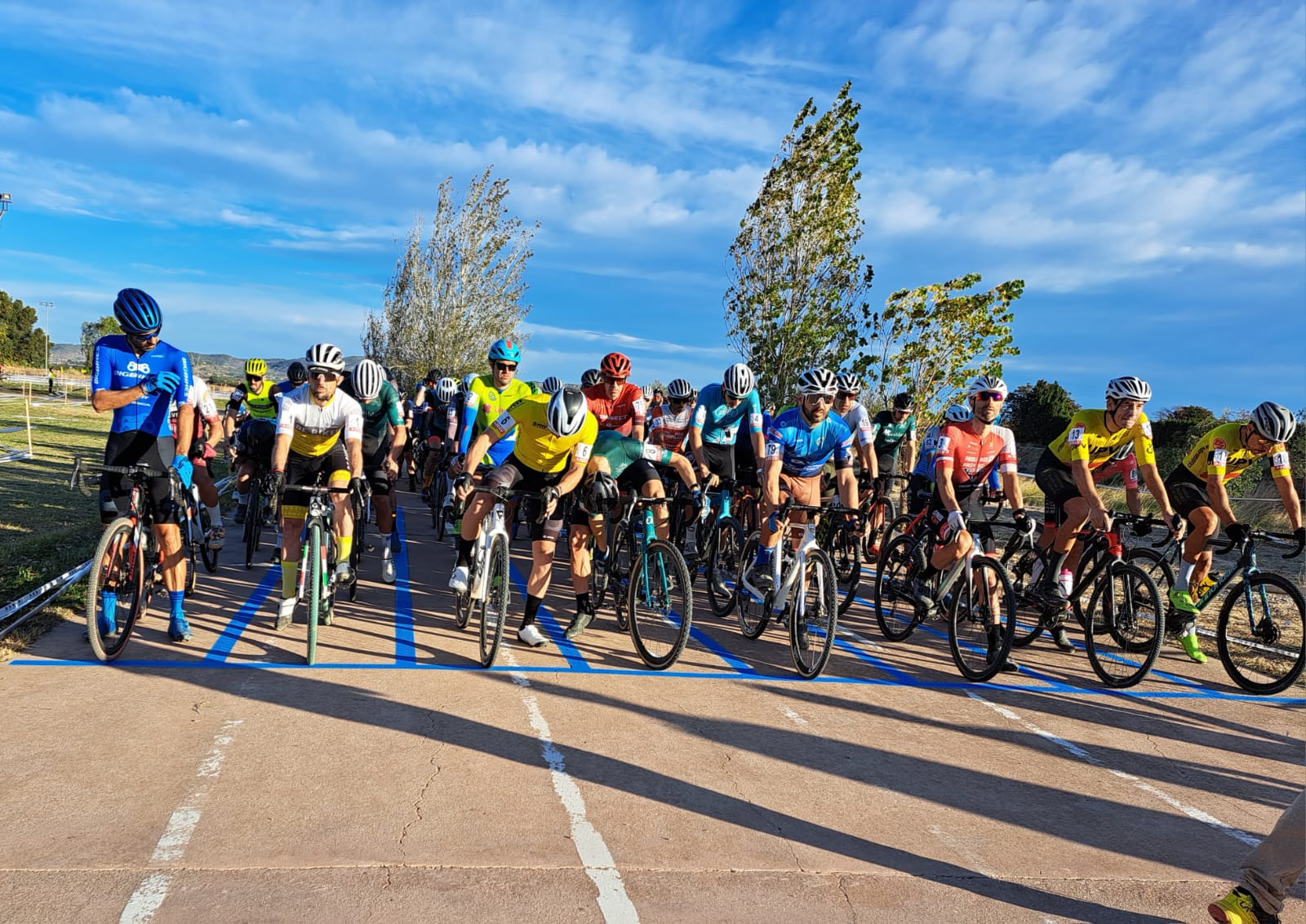 RAÚL MIRA Y SUSANA PÉREZ ARRASAN EN EL XXI CX CIUTAT DE CARLET