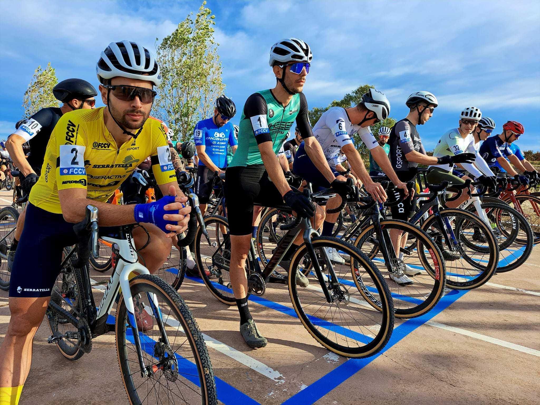 RAÚL MIRA Y SUSANA PÉREZ ARRASAN EN EL XXI CX CIUTAT DE CARLET