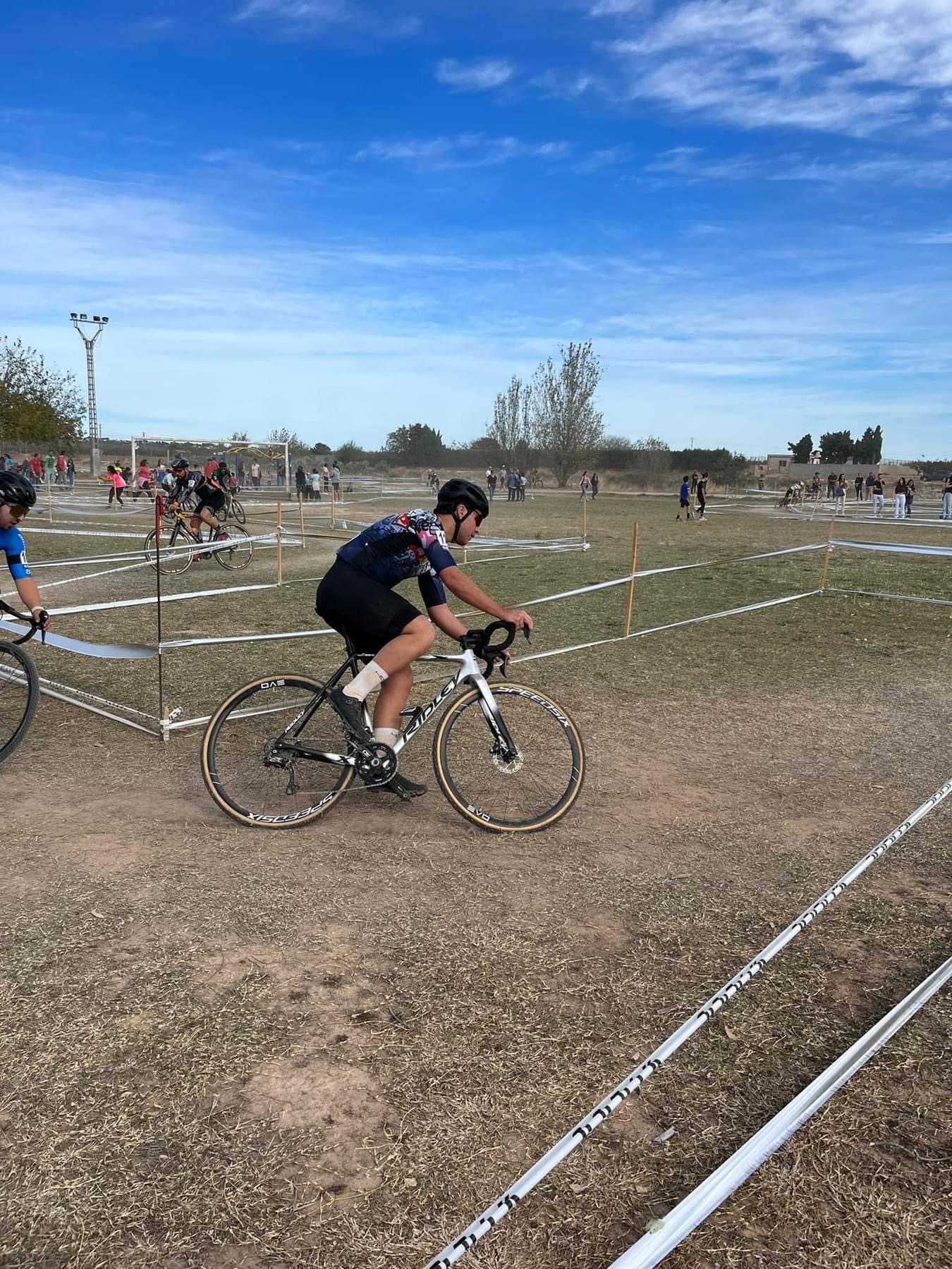 RAÚL MIRA Y SUSANA PÉREZ ARRASAN EN EL XXI CX CIUTAT DE CARLET