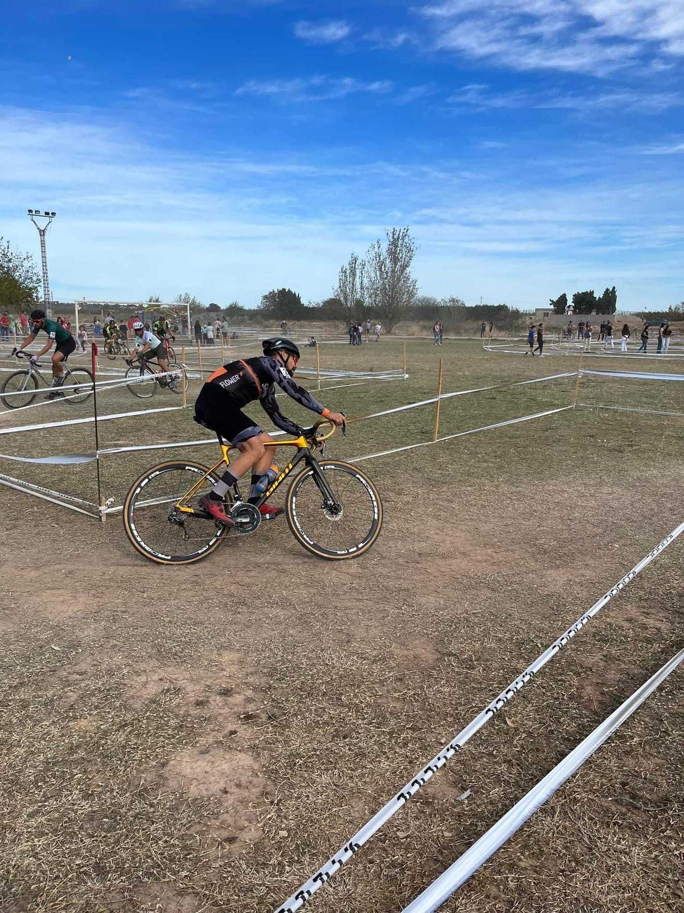 RAÚL MIRA Y SUSANA PÉREZ ARRASAN EN EL XXI CX CIUTAT DE CARLET