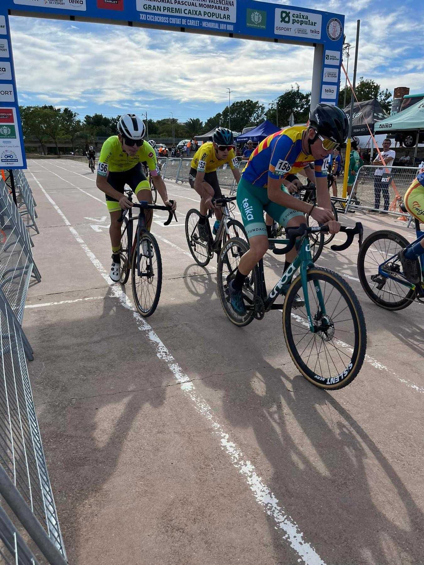 RAÚL MIRA Y SUSANA PÉREZ ARRASAN EN EL XXI CX CIUTAT DE CARLET