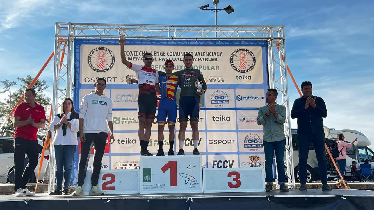RAÚL MIRA Y SUSANA PÉREZ ARRASAN EN EL XXI CX CIUTAT DE CARLET