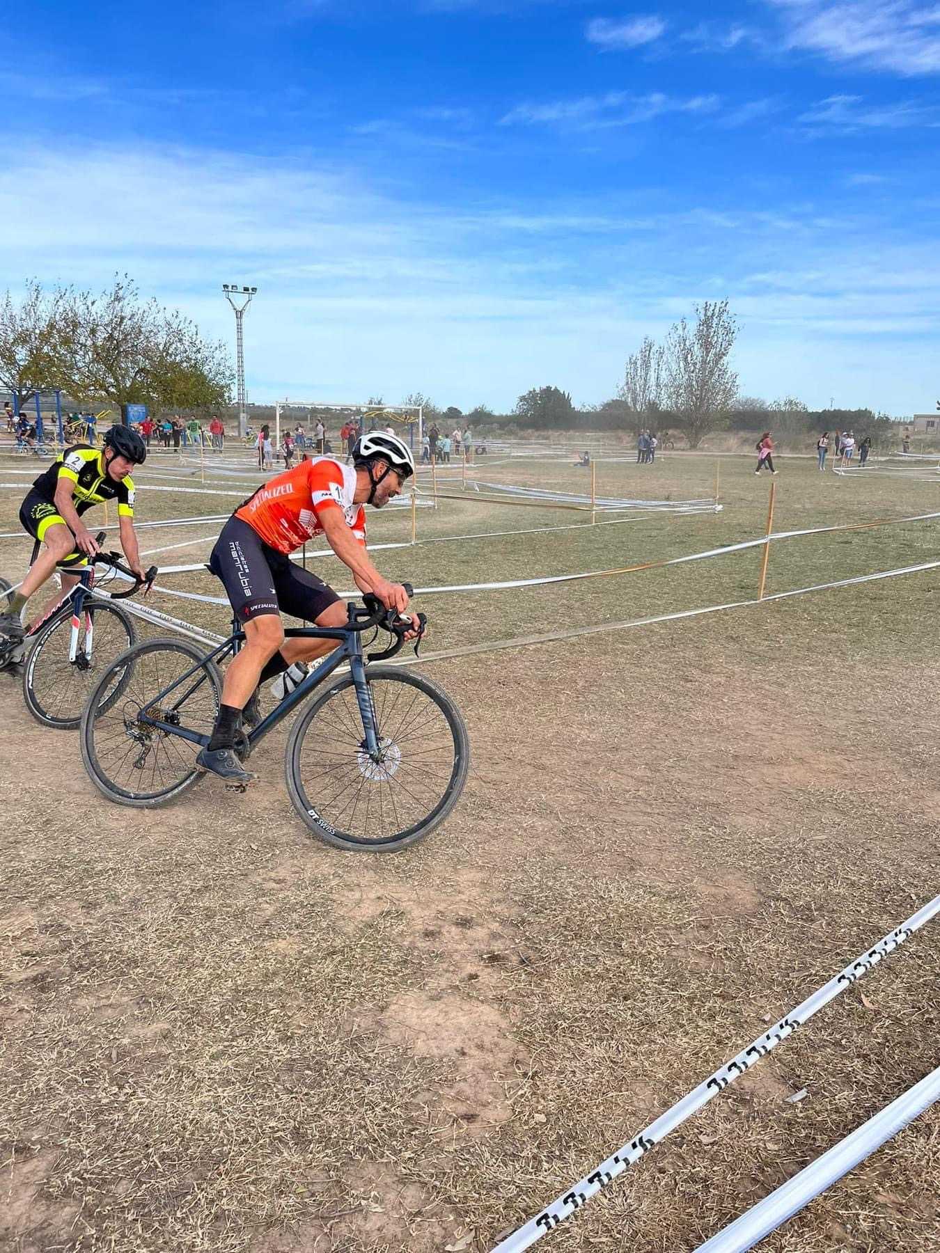 RAÚL MIRA Y SUSANA PÉREZ ARRASAN EN EL XXI CX CIUTAT DE CARLET