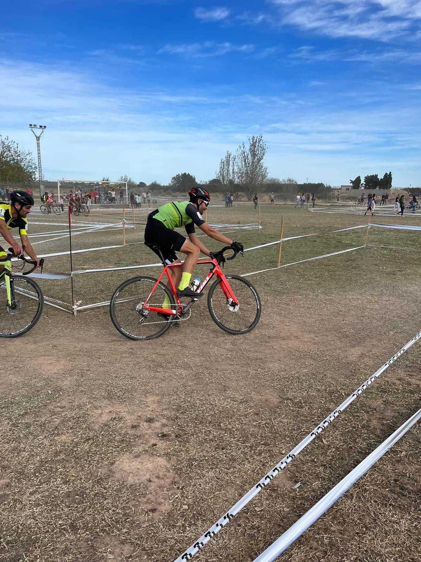 RAÚL MIRA Y SUSANA PÉREZ ARRASAN EN EL XXI CX CIUTAT DE CARLET